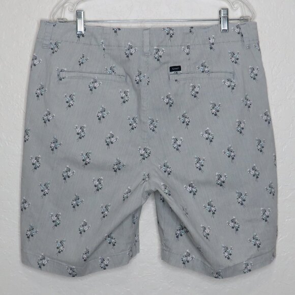 Lee*‎ Women's 1.5" Belt Loop Multipocketed Flat Front Floral Shorts~ Size Medium - Picture 2 of 10